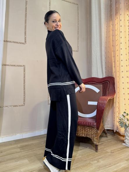 CONJUNTO NEGRO CON RAYAS BLANCAS DE PUNTO [0]