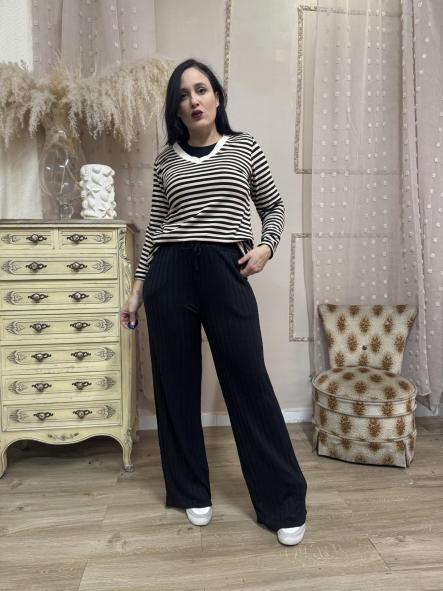 CAMISETA NEGRA RAYAS