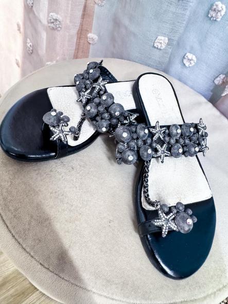SANDALIA NEGRAS CON ESTRELLITAS BRILLANTES YZ21/141