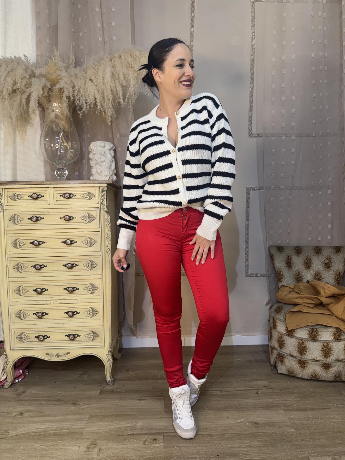 PANTALON VAQUERO DE PITILLO ROJO