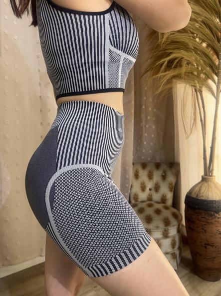CONJUNTO DEPORTIVO NEGRO Y GRIS [1]