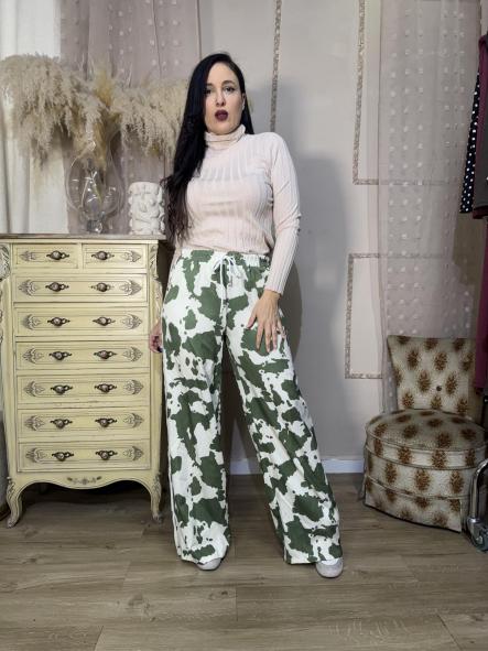 PANTALON CORTE ADDI VERDE [3]