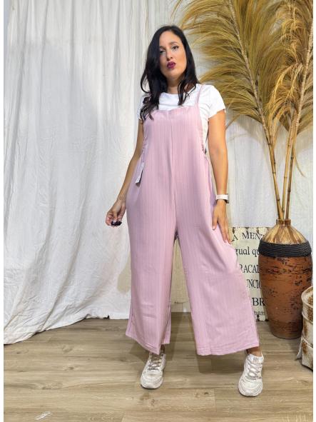 CONJUNTO ROSA MONO Y CAMISETA BLANCA CON RAYITAS [1]