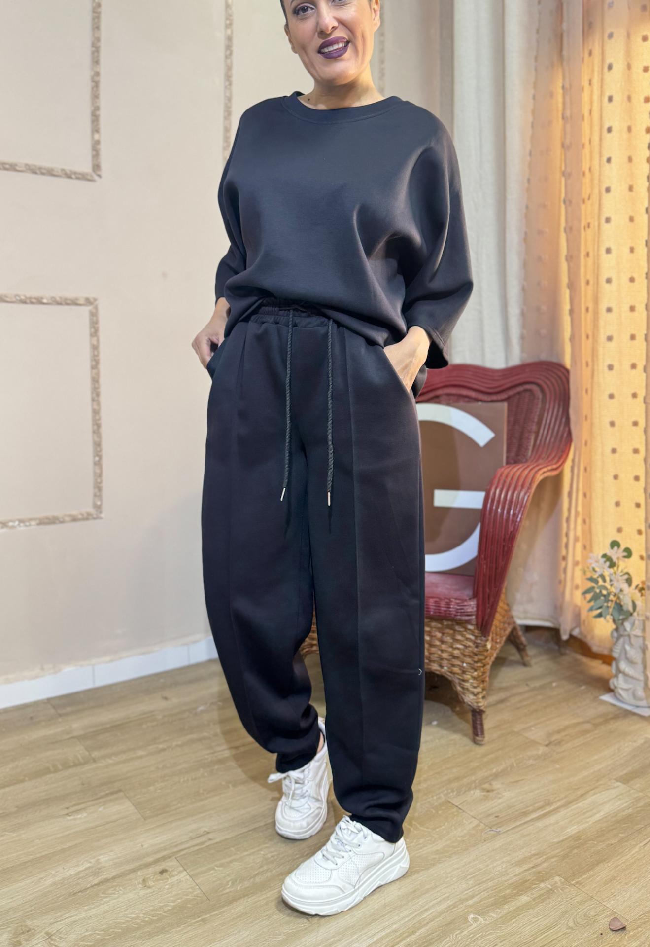 CONJUNTO NEGRO DE ALGODON CON SUDADERA MEDIA MANGA