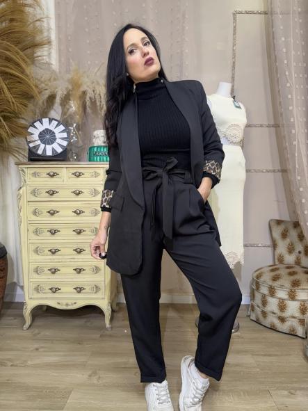 TRAJE EN NEGRO [3]