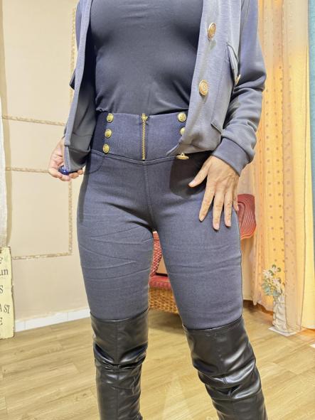LEGGIN TIPO VAQUERO TALLE ALTO PUSH UP  BOTONES [3]