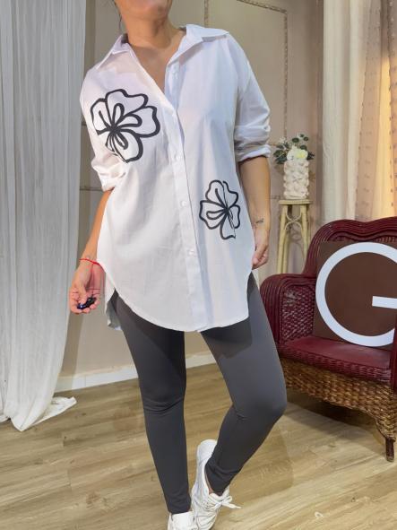 CAMISA BLANCA CON FLOR NEGRA [0]