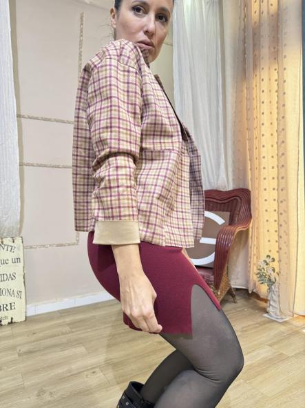 CHAQUETA ANTELINA CUADROS GRANATE [1]