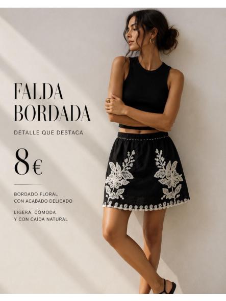 FALDA NEGRA BORADADA