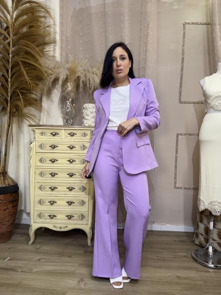 TRAJE MORADO PRIMAVERA