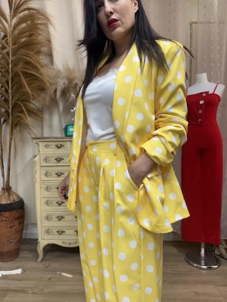 TRAJE LUNARES VAINILLA [2]