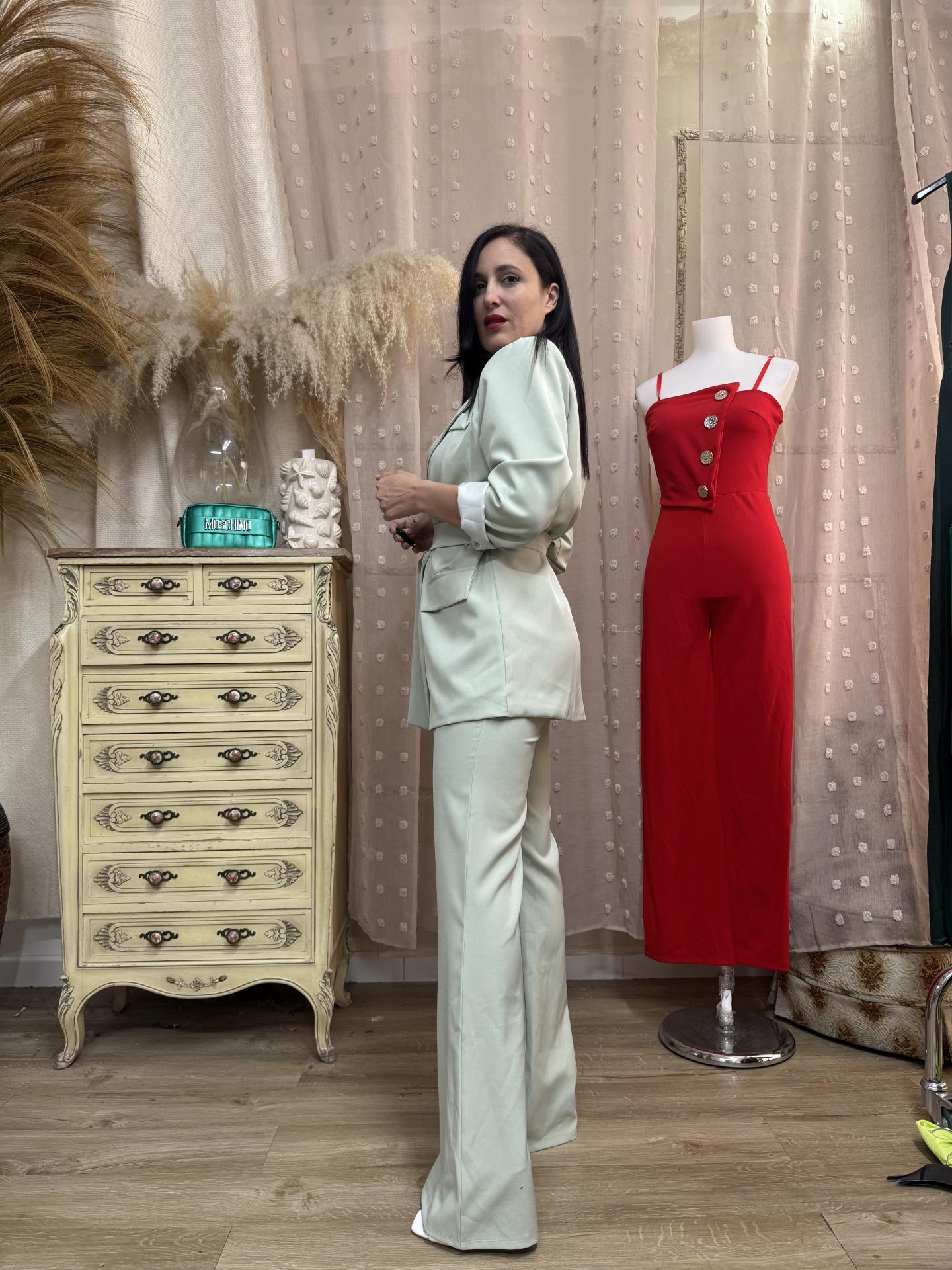 CONJUNTO TRAJE VERDE