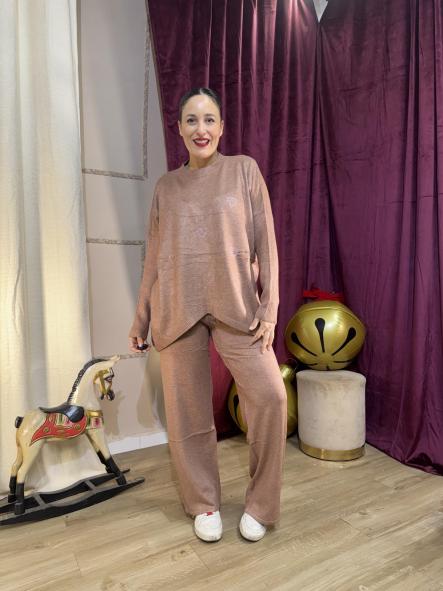 CONJUNTO MARRON JERSEY OBERSAY CORAZONCITOS [1]