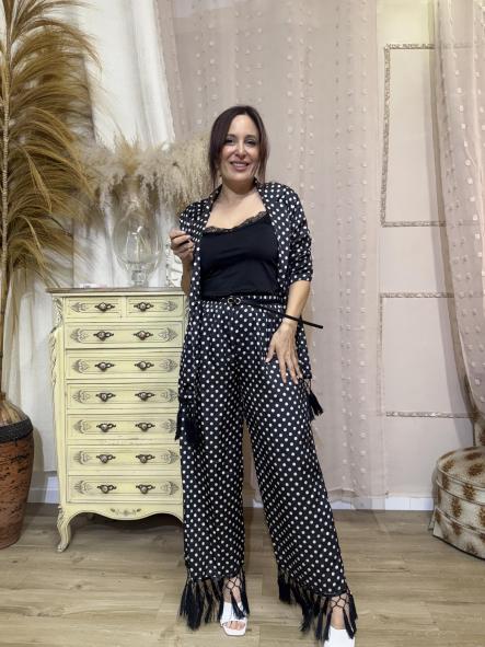 TRAJE LUNARES NEGROS [1]