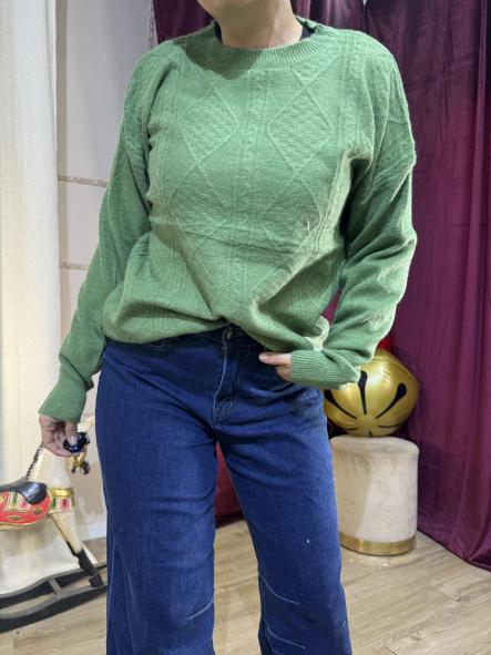 JERSEY VERDE DE LANA CON HILOS BRILLANTES [2]