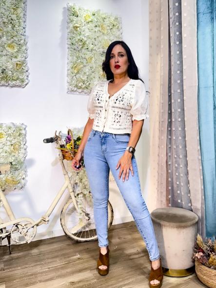 Rebeca crochet beig