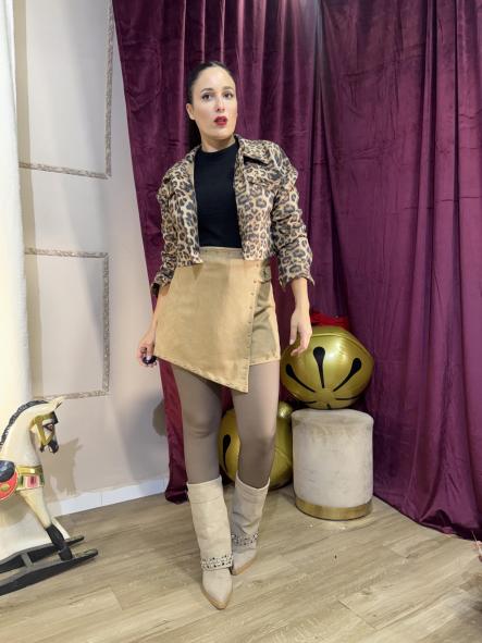 FALDA PANTALON CAMEL TACHAS [2]