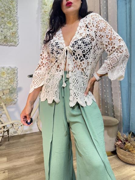 PANTALON CON ABERTURAS A LOS LADOS VERDE