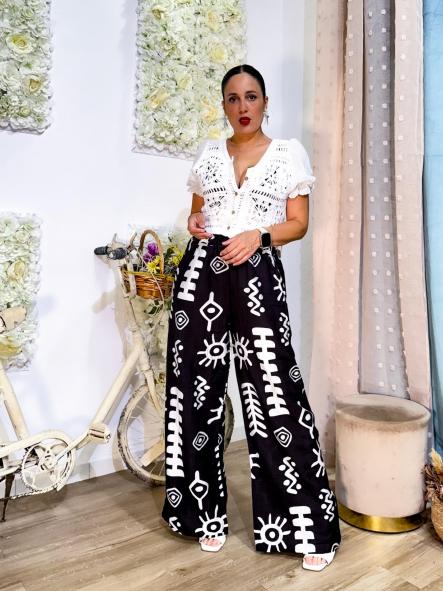 PANTALON NEGRO LINO DIBUJOS  [2]
