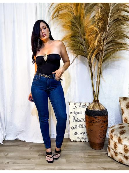BODY NEGRO PALABRA DE HONOR CON DETALLES DORADOS