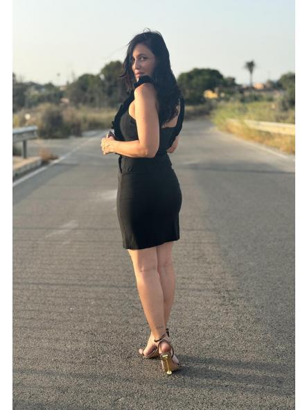VESTIDO NEGRO DE LICRA VOLANTE HASTA EL PECHO EN TIRANTE [1]
