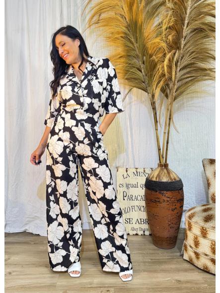 CONJUNTO PANTALON LARGO FLORES BLANCAS FONDO NEGRO