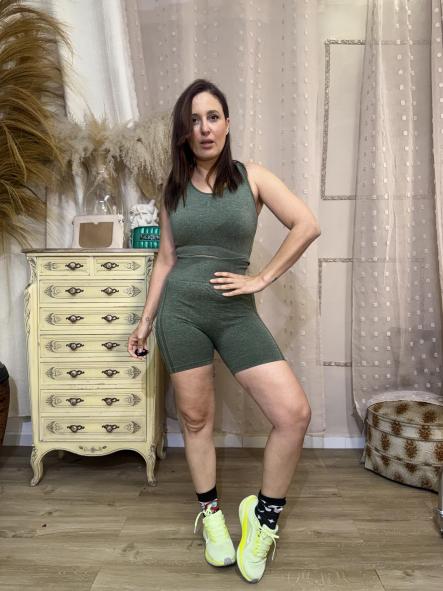 CONJUNTO DEPORTIVO CORTO VERDE [1]