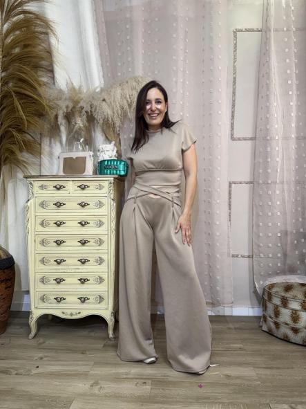 CONJUNTO DEPORTIVO CRUZADO LISO MARRON [1]