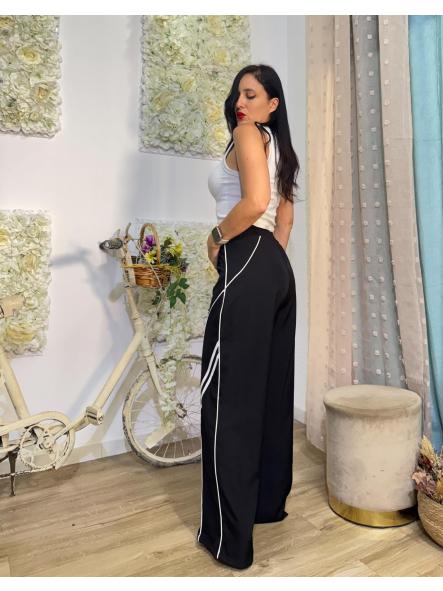 PANTALON NEGRO CON LINEAS EN BLANCO [1]
