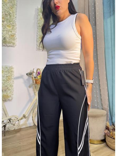 PANTALON NEGRO CON LINEAS EN BLANCO [0]