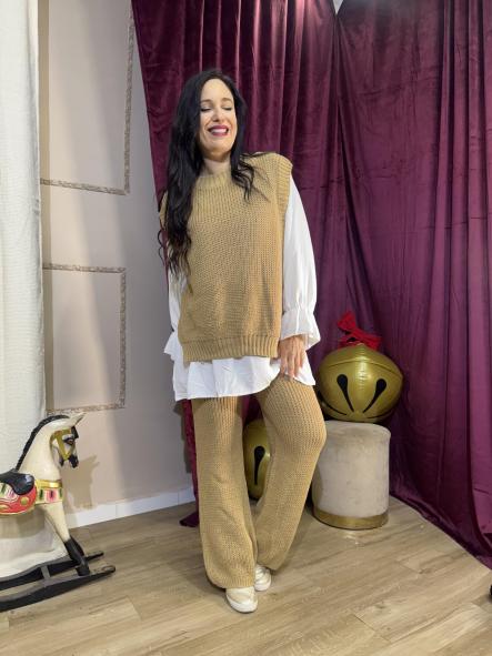 CONJUNTO TRES PIEZAS PÙNTO CAMEL [2]