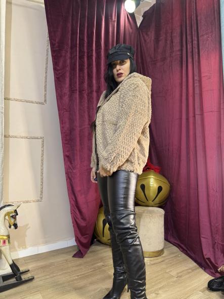 CHAQUETA PELOCHO BEIG CON CAPUCHA [1]