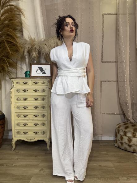 TRAJE CHALECO BLANCO EBILLA DORADA  [1]