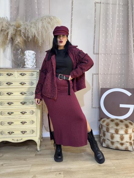 SOBRECAMISA GRANATE CON BORDADOS EN NEGRO