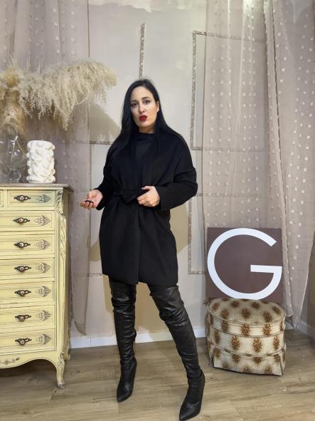 ABRIGO PAÑO CORTE HAPPO NEGRO