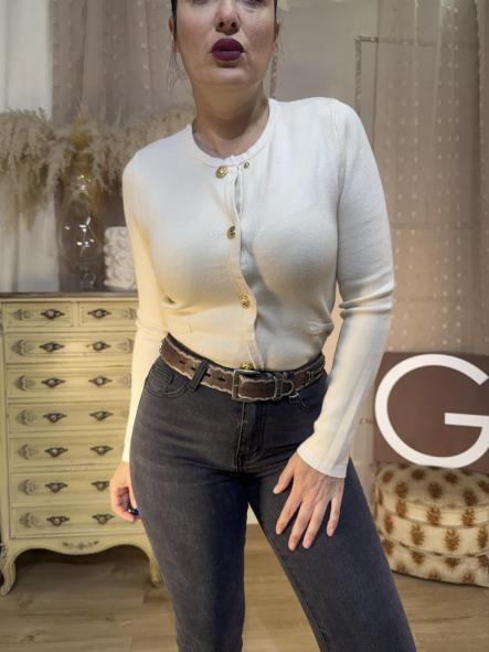 REBECA COLOR HUESO CON BOTONES DORADOS [1]