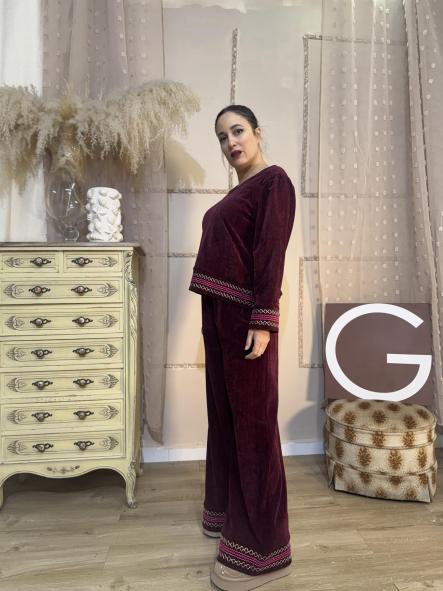 CONJUNTO GRANATE DE PANILLA SUAVE BAJOS BORDADOS [1]