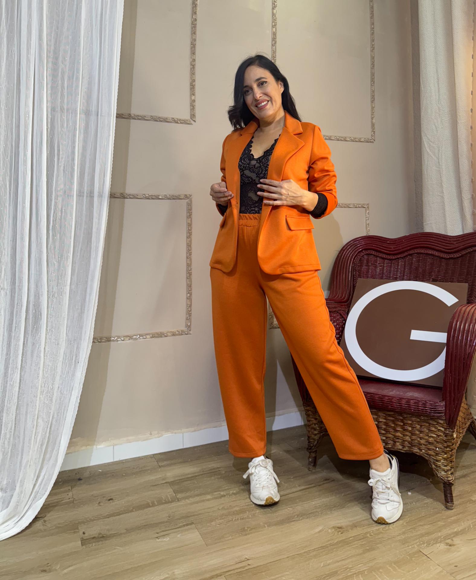 TRAJE DOS PIEZAS NARANJA