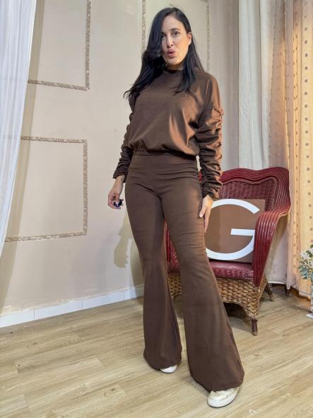 CONJUNTO MARRON PANTALON CON MANGAS ELASTICAS