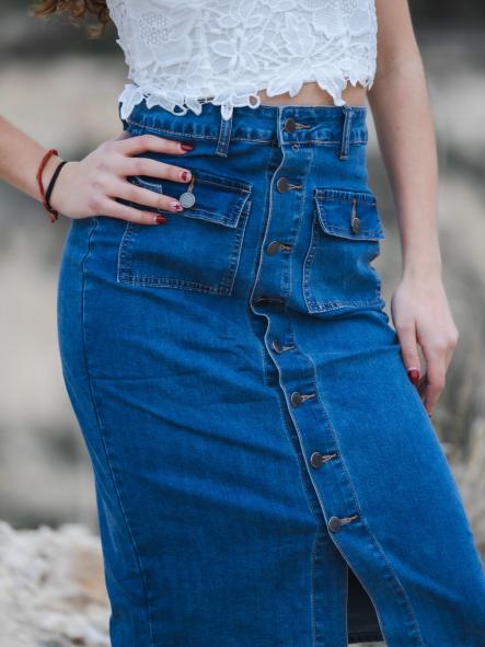 FALDA VAQUERA CON BOTONES