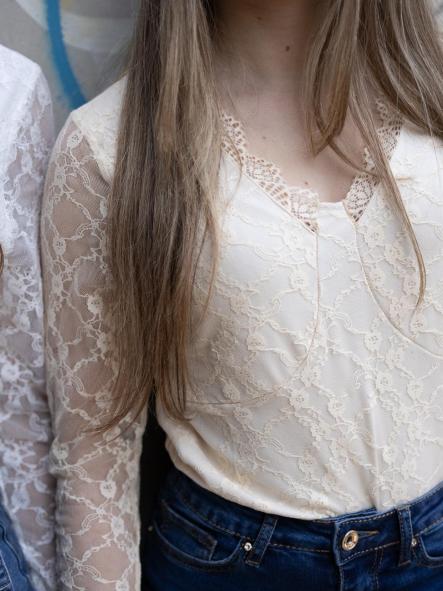 TOP CAMISETA ENCAJE BEIG [1]