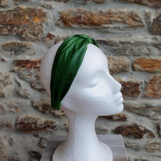 Diadema ancha estilo turbante en cuero verde Cora