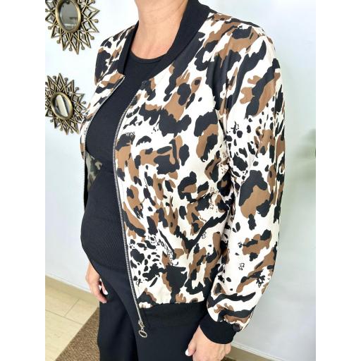 r.7021 Chaqueta Bomber animal print [1]