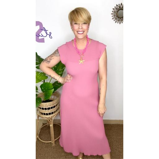 r.201 Vestido plisado rosa.