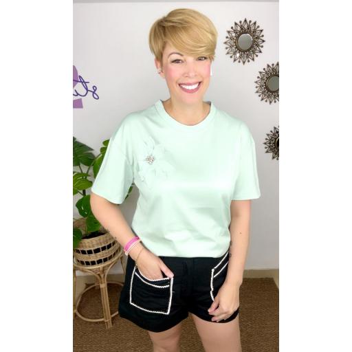 r.236 Camiseta flor