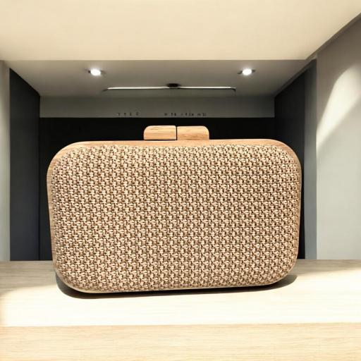 b.010 Bolso  clutch rafia