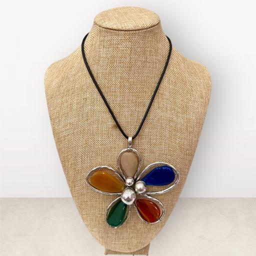co.008 Collar largo flor