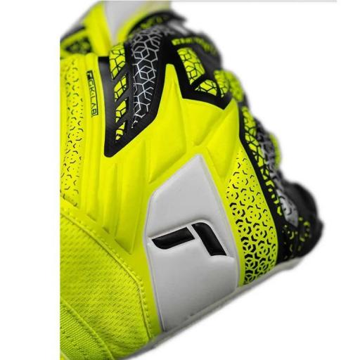 Guantes Reusch Attrakt Grip 55 70 815 2014 [1]