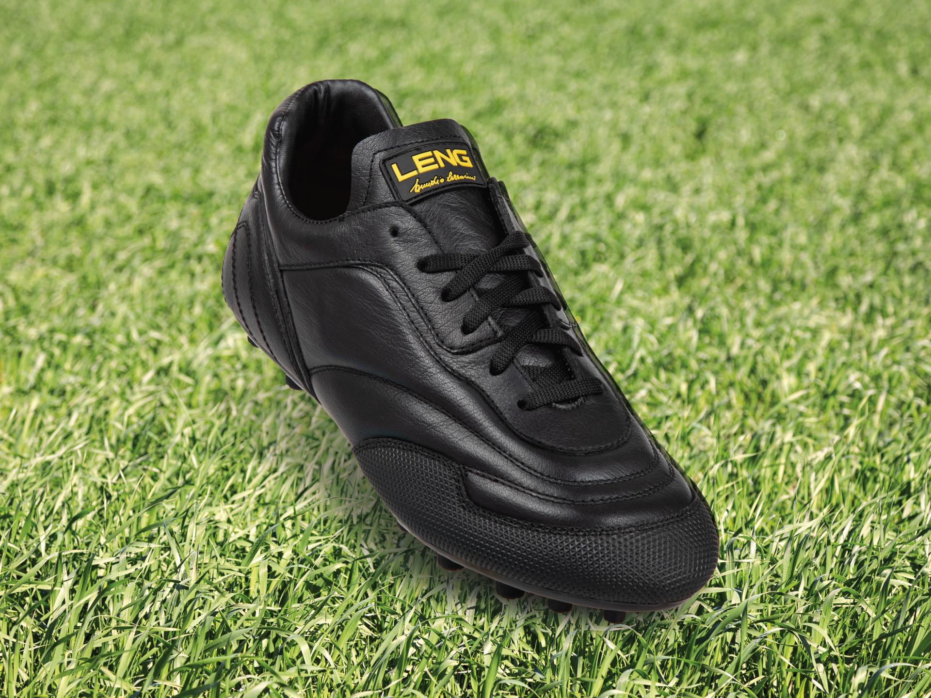 Bota de fútbol Assistenza Leng B340AG Multitaco