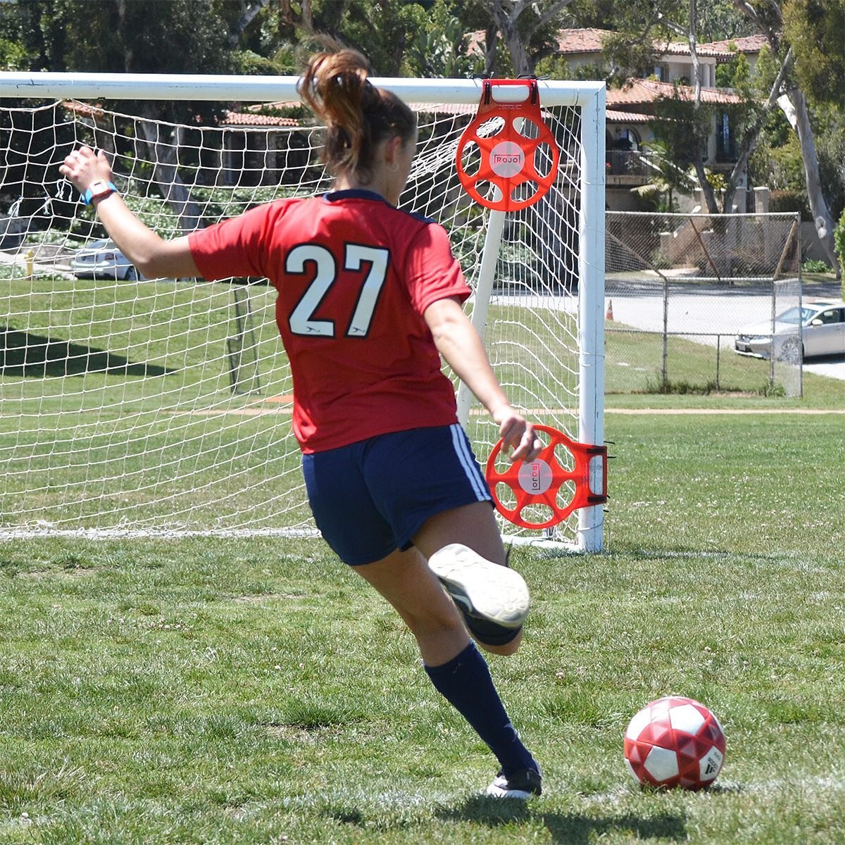 G -rojo futbol y mas frente fem.jpg